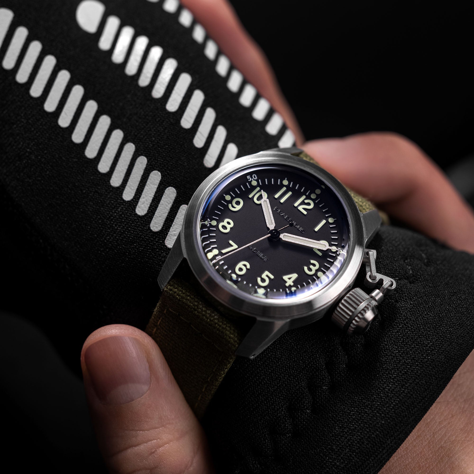 A - 5 UDT: Stock Green Canvas - Praesidus