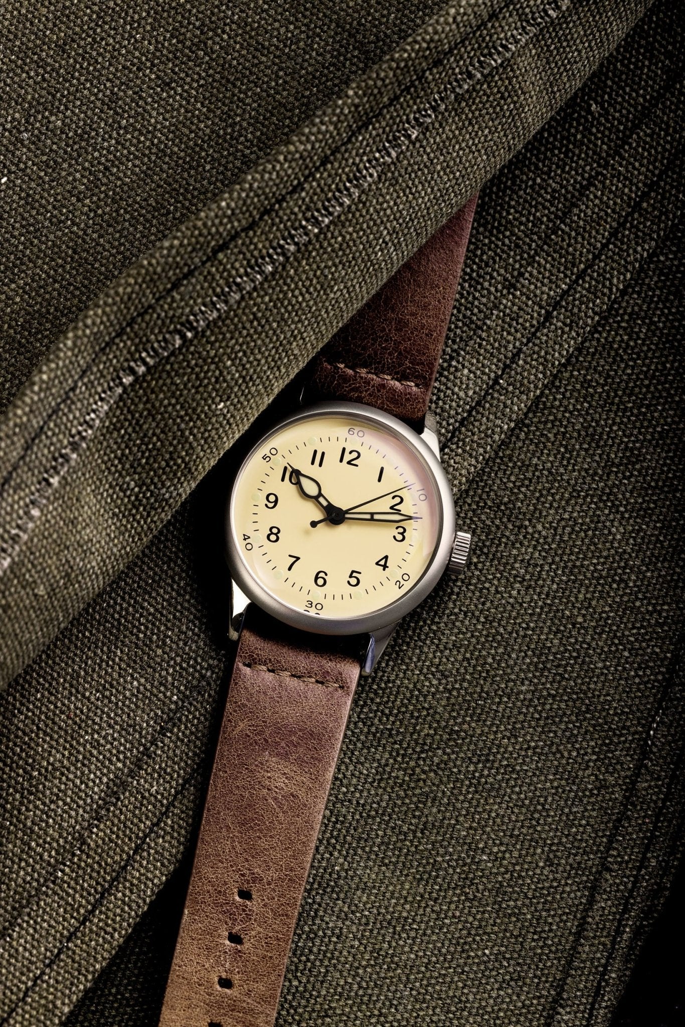 Service Watch - White Leather - Praesidus