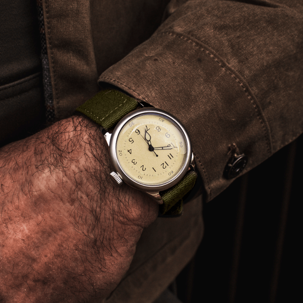 Service Watch - White Canvas - Praesidus