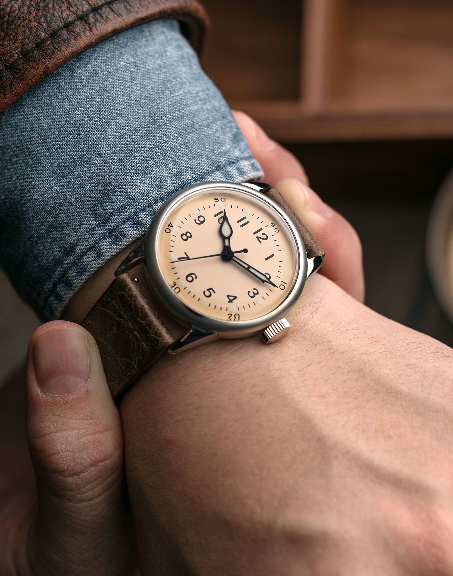 White Dial Military Watches With Leather Strap Tom Rice | Praesidus