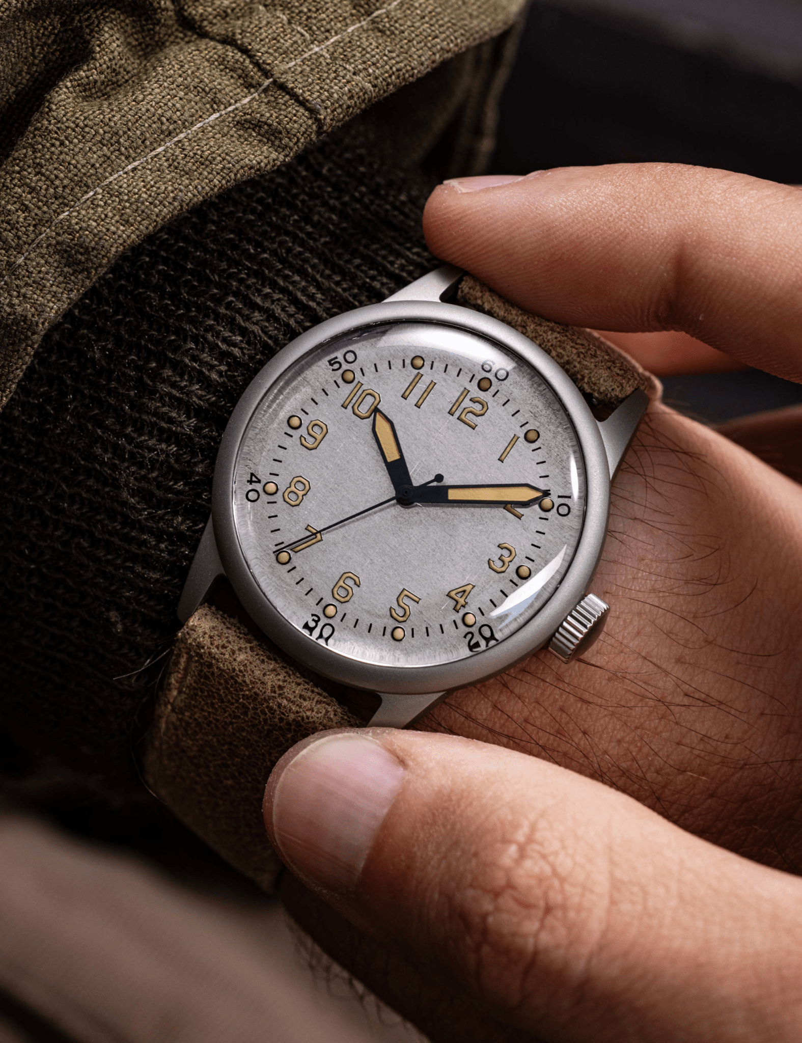 C - 47 D - DAY - Aluminum Patina - Praesidus