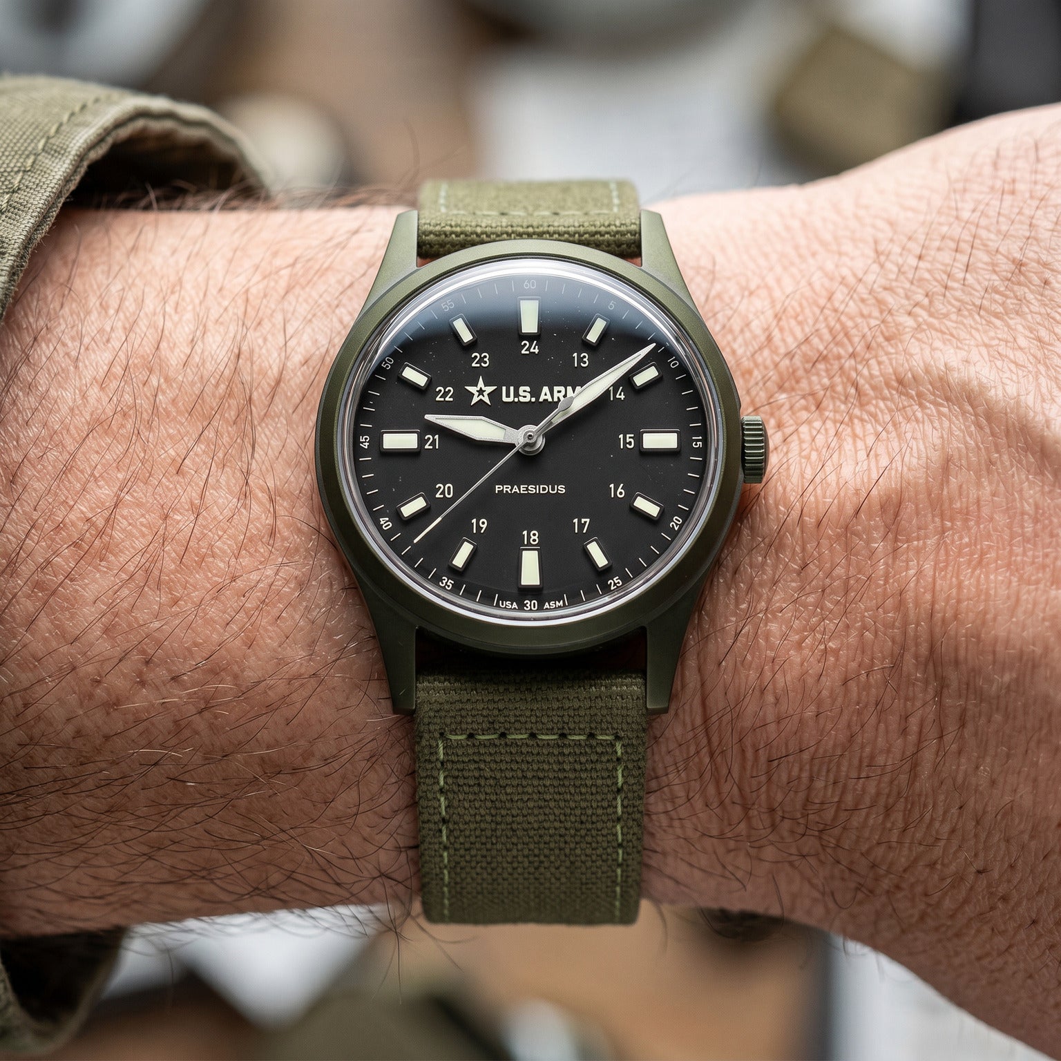 FIELD U.S. Army Khaki Green Quartz